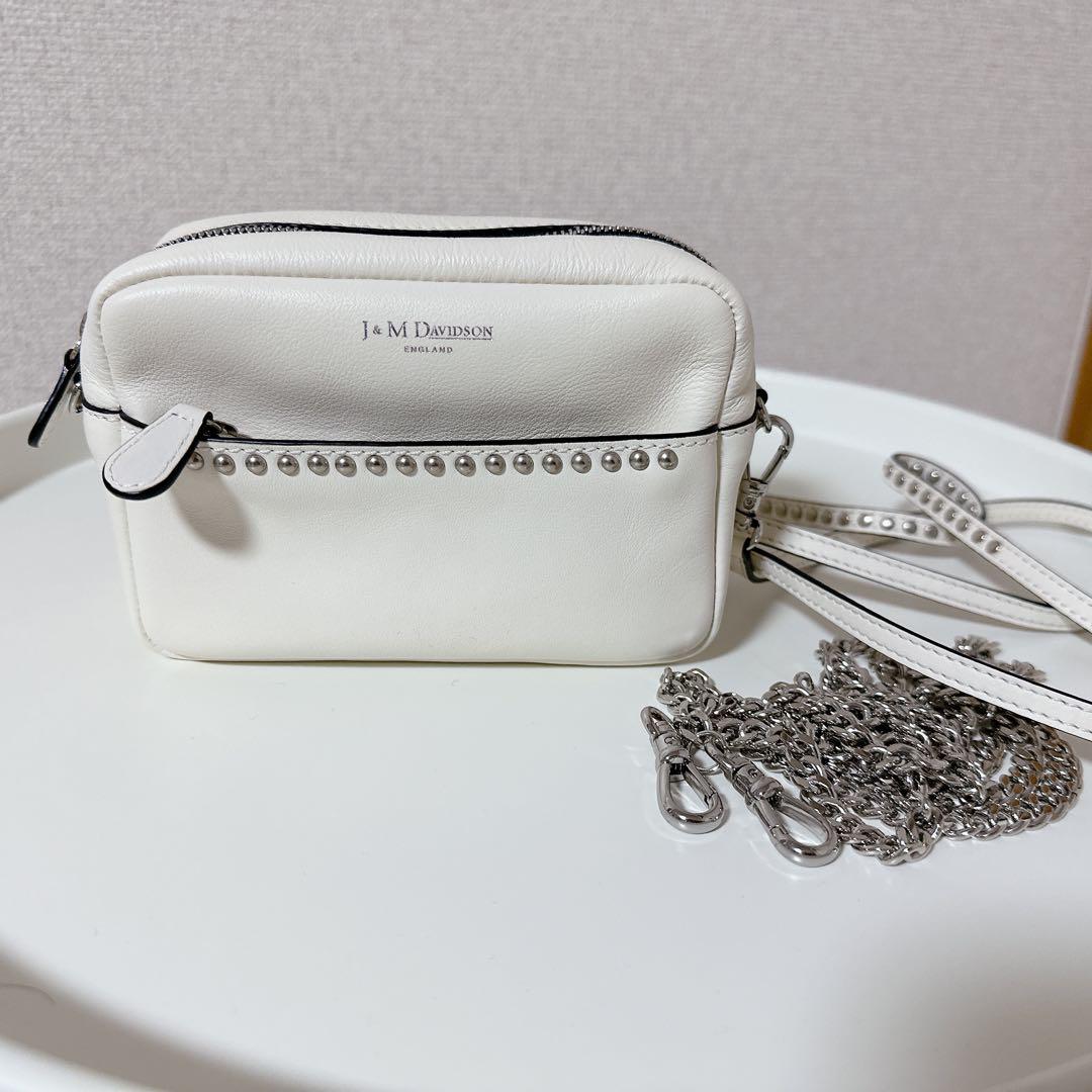 J&M DAVIDSON ホワイト　ショルダーバッグ　スタッズ　リップスティック
